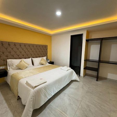 Oyo Hotel Familiar Tollan Чолула Экстерьер фото