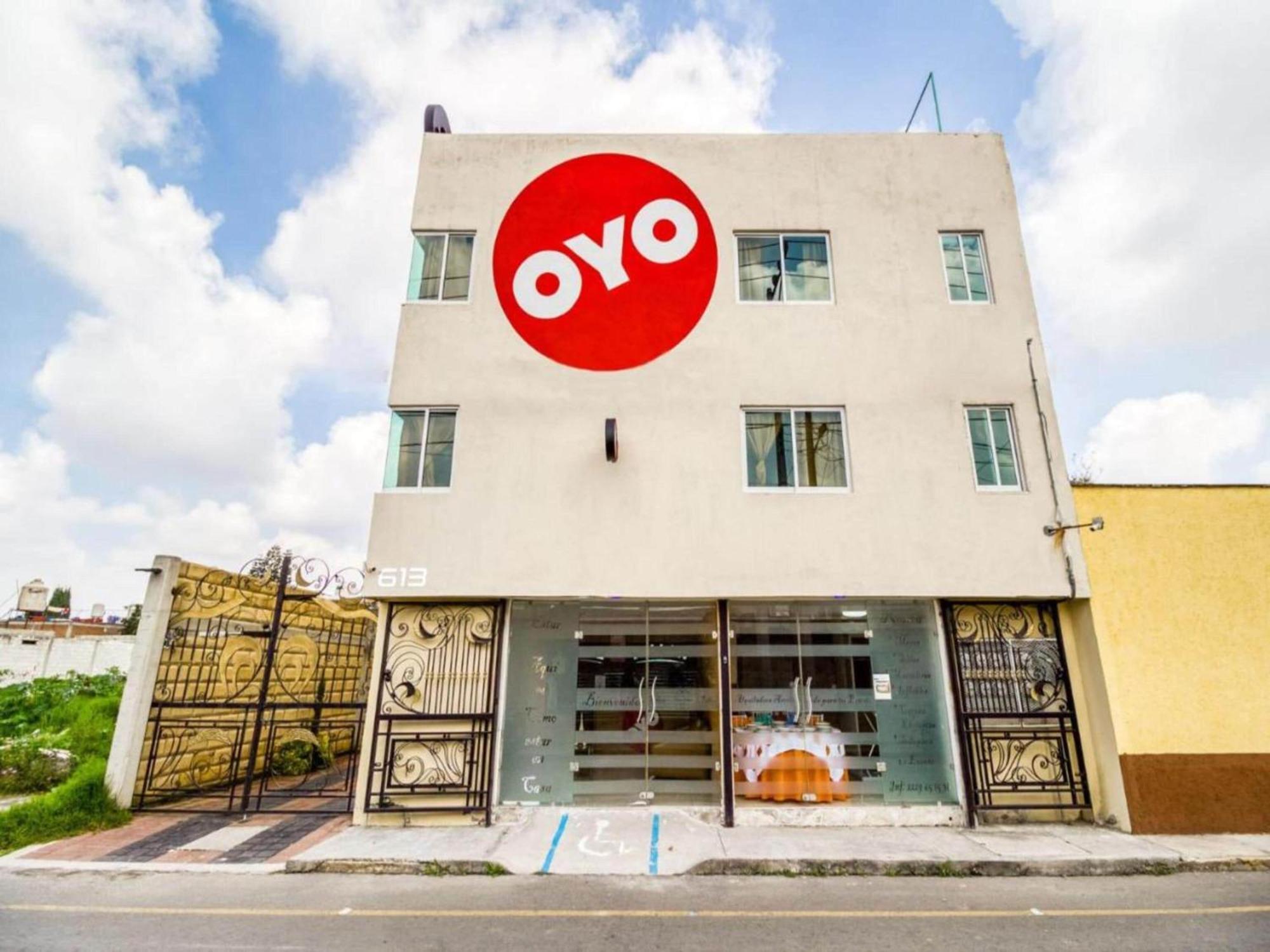 Oyo Hotel Familiar Tollan Чолула Экстерьер фото