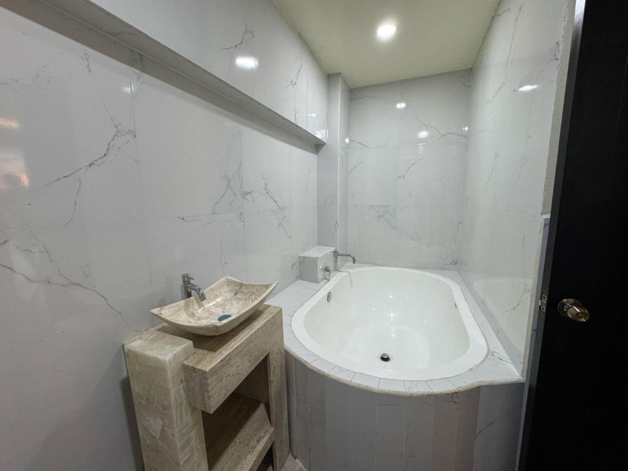 Oyo Hotel Familiar Tollan Чолула Экстерьер фото